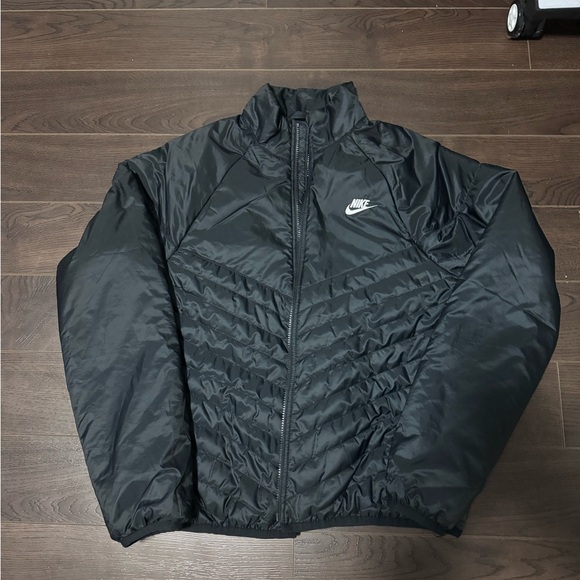 Nike jacket - Picture 2 of 5